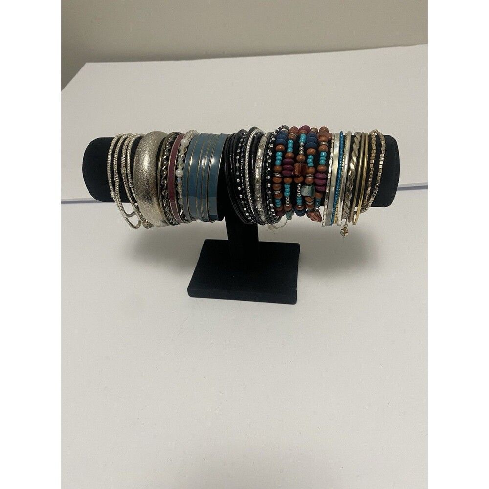 Costume Fashion Jewelry Lot of 37 Bracelets Goldtone Silvertone Multicolor